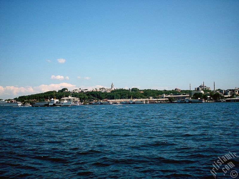 Karaky sahilinden Eminn sahili, Ayasofya Camisi ve Topkap Sarayna bak.

