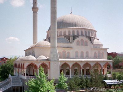 View of the Theology Faculty`s mosque in Bursa city of Turkey. (The picture was taken by Artislamic.com in 2001.)