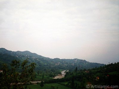 View of village from `OF district` in Trabzon city of Turkey. (The picture was taken by Artislamic.com in 2001.)