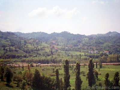 View of village from `OF district` in Trabzon city of Turkey. (The picture was taken by Artislamic.com in 2001.)