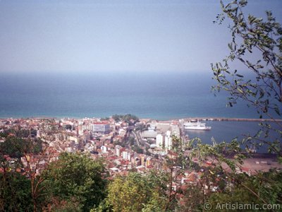 View of Trabzon city in Turkey. (The picture was taken by Artislamic.com in 2001.)