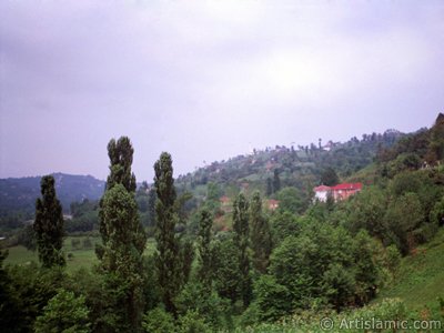 View of village from `OF district` in Trabzon city of Turkey. (The picture was taken by Artislamic.com in 2001.)