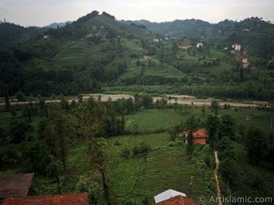 View of village from `OF district` in Trabzon city of Turkey. (The picture was taken by Artislamic.com in 2001.)