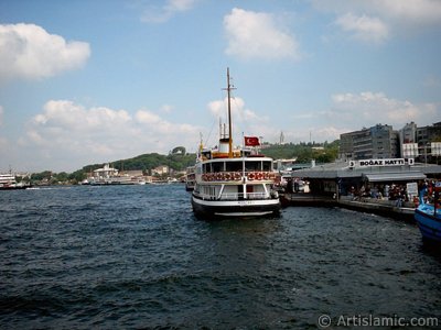 View of Eminonu shore, the jetty and the ships from the sea in Istanbul city of Turkey. (The picture was taken by Artislamic.com in 2004.)