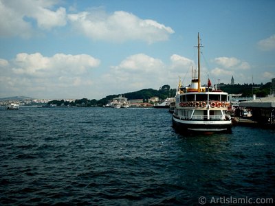 View of Eminonu shore, the jetty and the ships from the sea in Istanbul city of Turkey. (The picture was taken by Artislamic.com in 2004.)