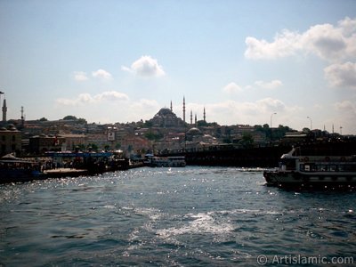 View of (from left) Beyazit Tower, Egyptian Bazaar (Spice Market), Suleymaniye Mosque, (below) Rustem Pasha Mosque and Galata Bridge from the shore of Eminonu in Istanbul city of Turkey. (The picture was taken by Artislamic.com in 2004.)