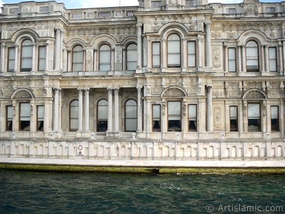 View of the Beylerbeyi Palace from the Bosphorus in Istanbul city of Turkey. (The picture was taken by Artislamic.com in 2004.)