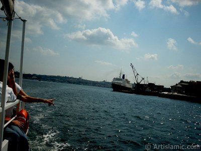 View of Findikli-Kabatas coast from the Bosphorus in Istanbul city of Turkey. (The picture was taken by Artislamic.com in 2004.)