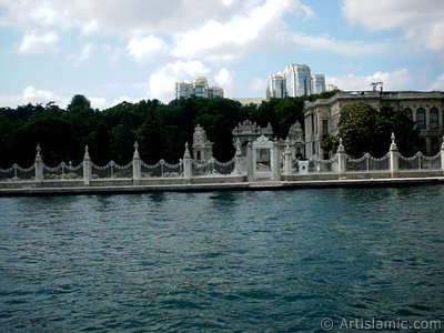 View of the Dolmabahce Palace from the Bosphorus in Istanbul city of Turkey. (The picture was taken by Artislamic.com in 2004.)