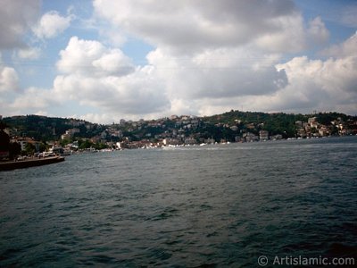 View of Arnavutkoy coast from the Bosphorus in Istanbul city of Turkey. (The picture was taken by Artislamic.com in 2004.)