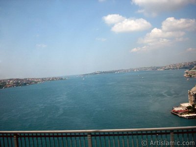 View of the Bosphorus in Istanbul from the Bosphorus Bridge over the sea of Marmara in Turkey. (The picture was taken by Artislamic.com in 2004.)