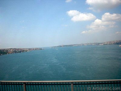 View of the Bosphorus in Istanbul from the Bosphorus Bridge over the sea of Marmara in Turkey. (The picture was taken by Artislamic.com in 2004.)