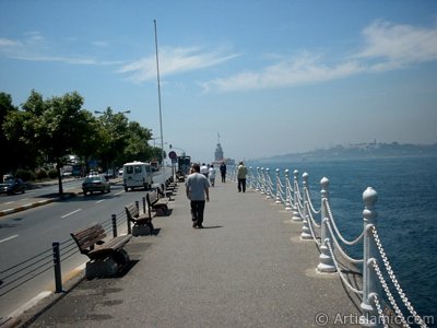 View of Kiz Kulesi (Maiden`s Tower) located in the Bosphorus from the shore of Uskudar in Istanbul city of Turkey. (The picture was taken by Artislamic.com in 2004.)