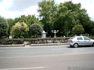 View of a park in Fatih district in Istanbul city of Turkey. (The picture was taken by Artislamic.com in 2004.)