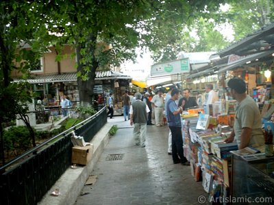 Historical Sahaflar (Book market) in Beyazit district in Istanbul city of Turkey. (The picture was taken by Artislamic.com in 2004.)