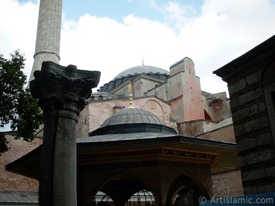 Ayasofya Mosque (Hagia Sophia) in Sultanahmet district of Istanbul city in Turkey. (The picture was taken by Artislamic.com in 2004.)