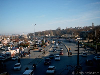 stanbul Eminn`de st geitten Topkap Saray`na doru bak. (Resim 2004 ylnda islamiSanat.net tarafndan ekildi.)