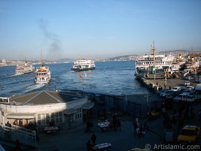 View of jetties and coast from an overpass at Eminonu district in Istanbul city of Turkey. (The picture was taken by Artislamic.com in 2004.)