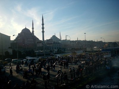 The Square, (from left) Yeni Cami (Mosque), above Suleymaniye Mosque and below Rustem Pasha Mosque, in Eminonu district in Istanbul city of Turkey. (The picture was taken by Artislamic.com in 2004.)