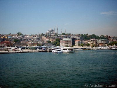 View of coast, (from left) below Rustem Pasha Mosque and above it Suleymaniye Mosque from Galata Bridge located in Istanbul city of Turkey. (The picture was taken by Artislamic.com in 2004.)