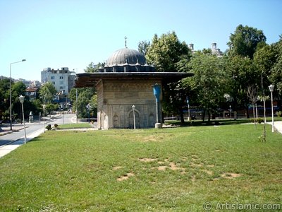 Fountain of Tophane made by architect Mehmet Aga in 1732 during the sovereignty of Ottoman Sultan Mahmud I. It is located in Karakoy district of Istanbul city of Turkey. (The picture was taken by Artislamic.com in 2004.)