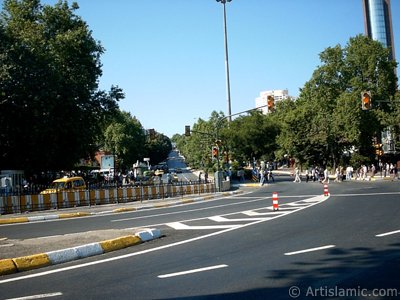 stanbul Beikta sahilinden Yldz`a doru bak. (Resim 2004 ylnda islamiSanat.net tarafndan ekildi.)