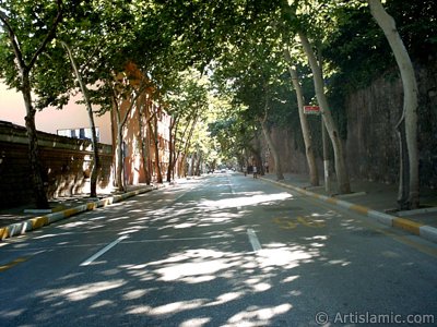 stanbul Beikta-Ortaky yolundan Beikta ynne doru bak. (Resim 2004 ylnda islamiSanat.net tarafndan ekildi.)