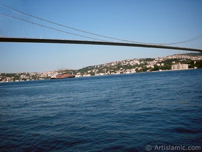 View of Bosphorus Bridge and Beylerbeyi coast from a park at Ortakoy shore in Istanbul city of Turkey. (The picture was taken by Artislamic.com in 2004.)