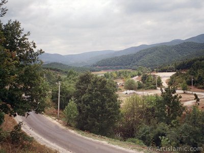 View of Termal-Gokcedere Village in Yalova city of Turkey. (The picture was taken by Artislamic.com in 2004.)