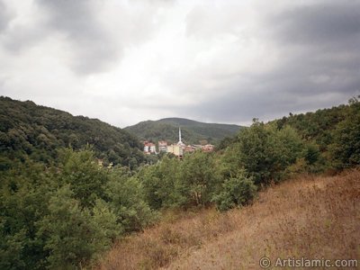 View of Termal-Gokcedere Village in Yalova city of Turkey. (The picture was taken by Artislamic.com in 2004.)