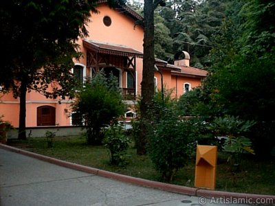 View of Termal-Gokcedere Village in Yalova city of Turkey. (The picture was taken by Artislamic.com in 2004.)