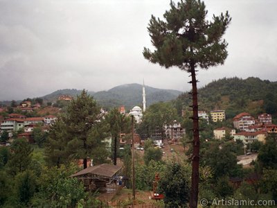 View of Termal-Gokcedere Village in Yalova city of Turkey. (The picture was taken by Artislamic.com in 2004.)