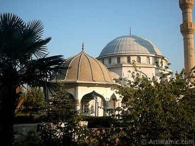 View of Ansar Mosque in Gokcedere Village in Yalova city of Turkey. (The picture was taken by Artislamic.com in 2004.)