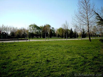 View of Botanical Park in Bursa city of Turkey. (The picture was taken by Artislamic.com in 2004.)