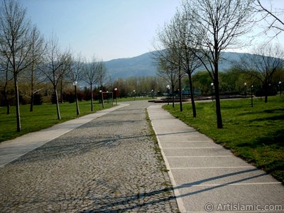 View of Botanical Park in Bursa city of Turkey. (The picture was taken by Artislamic.com in 2004.)