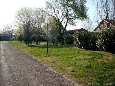 View of Botanical Park in Bursa city of Turkey. (The picture was taken by Artislamic.com in 2004.)