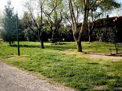 View of Botanical Park in Bursa city of Turkey. (The picture was taken by Artislamic.com in 2004.)