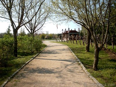 View of Botanical Park in Bursa city of Turkey. (The picture was taken by Artislamic.com in 2004.)