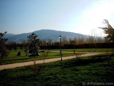 View of Botanical Park in Bursa city of Turkey. (The picture was taken by Artislamic.com in 2004.)