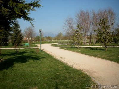 View of Botanical Park in Bursa city of Turkey. (The picture was taken by Artislamic.com in 2004.)