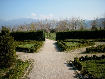 View of Botanical Park in Bursa city of Turkey. (The picture was taken by Artislamic.com in 2004.)