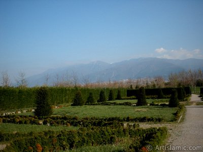 View of Botanical Park in Bursa city of Turkey. (The picture was taken by Artislamic.com in 2004.)