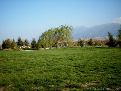 View of Botanical Park in Bursa city of Turkey. (The picture was taken by Artislamic.com in 2004.)