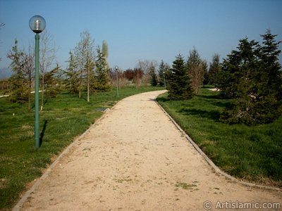 View of Botanical Park in Bursa city of Turkey. (The picture was taken by Artislamic.com in 2004.)