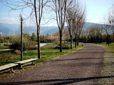 View of Botanical Park in Bursa city of Turkey. (The picture was taken by Artislamic.com in 2004.)