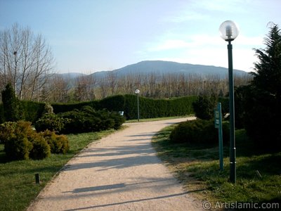 View of Botanical Park in Bursa city of Turkey. (The picture was taken by Artislamic.com in 2004.)