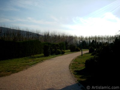 View of Botanical Park in Bursa city of Turkey. (The picture was taken by Artislamic.com in 2004.)