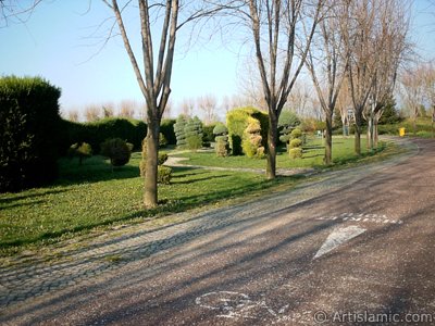 View of Botanical Park in Bursa city of Turkey. (The picture was taken by Artislamic.com in 2004.)