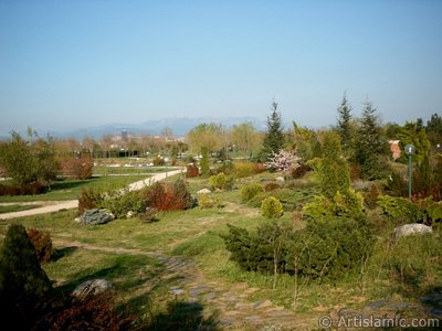 View of Botanical Park in Bursa city of Turkey. (The picture was taken by Artislamic.com in 2004.)