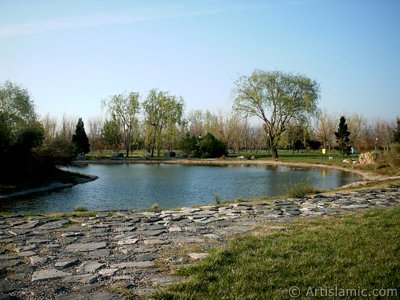 View of Botanical Park in Bursa city of Turkey. (The picture was taken by Artislamic.com in 2004.)